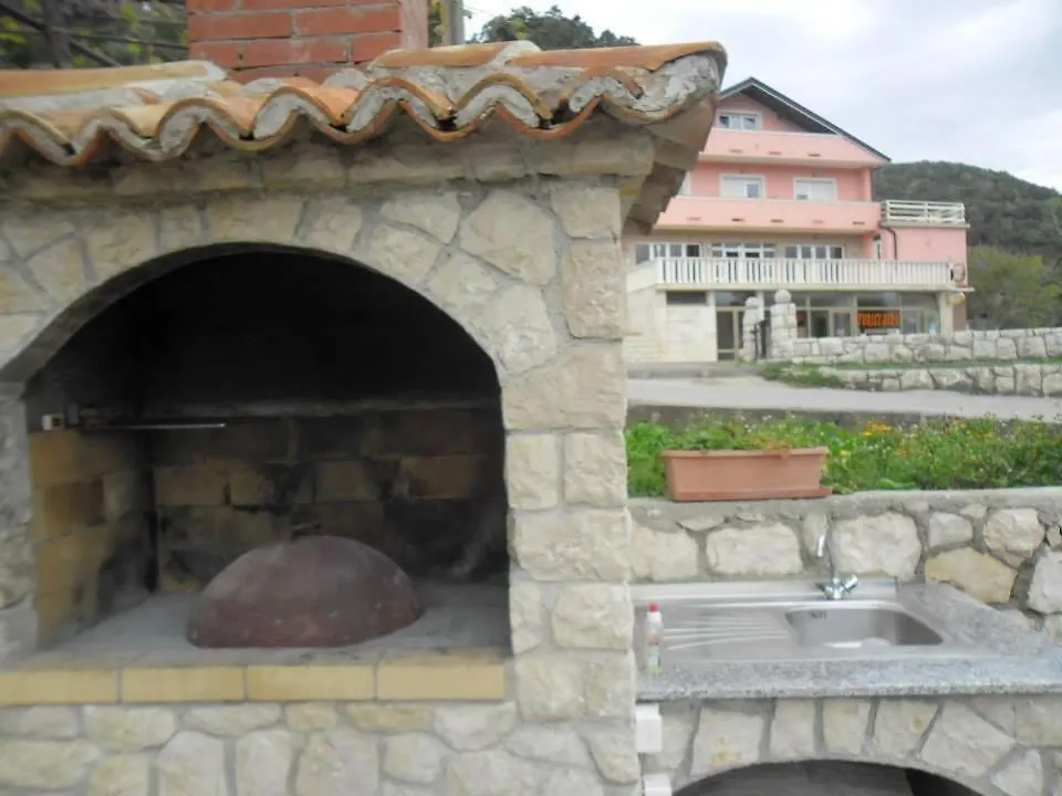 Apartments Josip 2830 Supetarska Draga