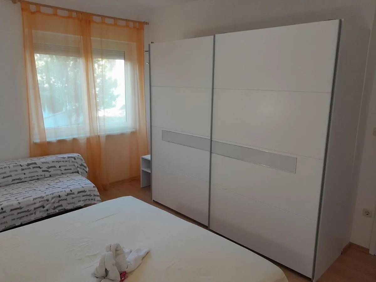 Apartments Josip 2830 Supetarska Draga