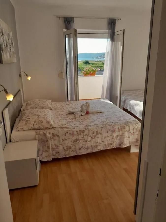 Apartments Josip 2830 Supetarska Draga
